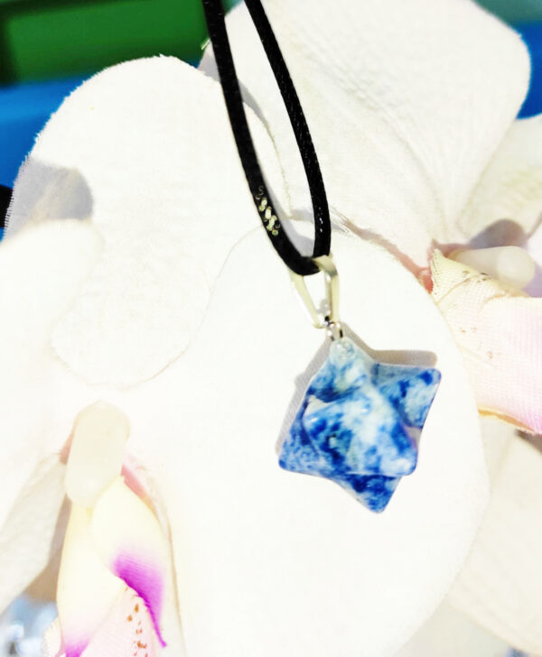 PN2251-3d Six-pointed Star Blue Spot Merkaba Star Necklace - Image 3