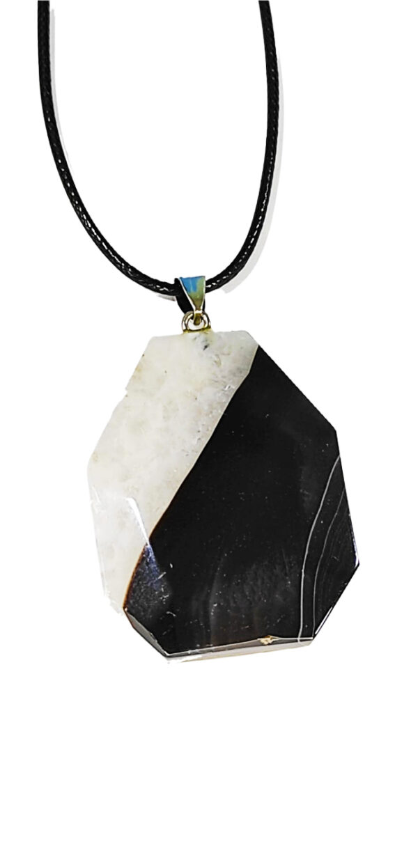 PN2256-Faceted Rectangle Black Agate Necklace - Image 3