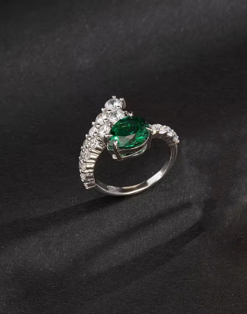 Sparkling Cubic Zirconia Emerald Sterling Silver Adjustable Ring - Image 2